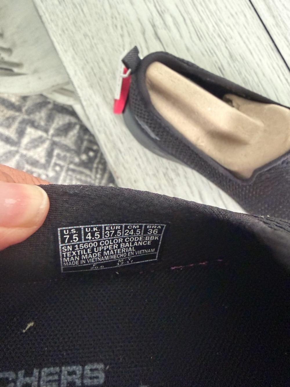 Women’s Skechers Black “Go Walk” Slip-On Sneakers - NWT - Picture 5 of 5